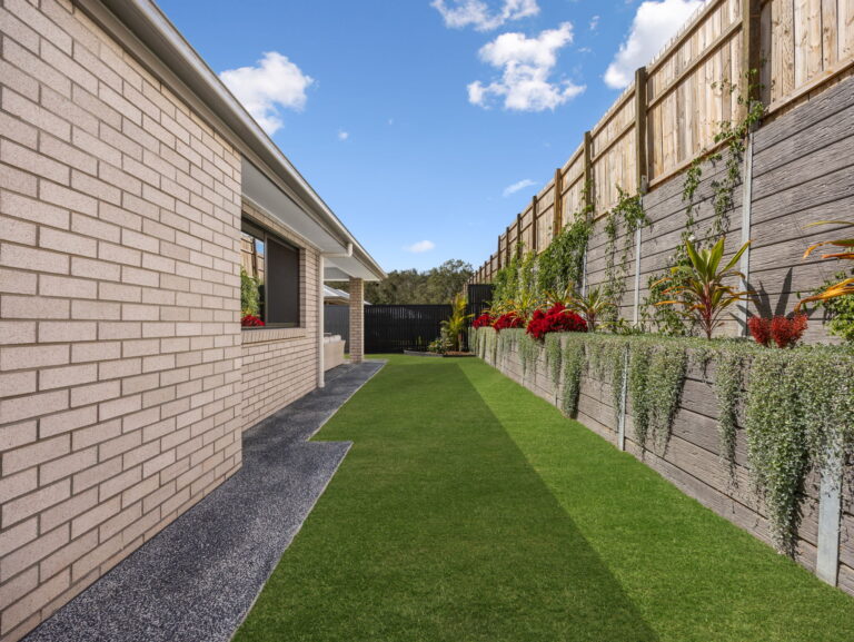 50 Marsdenia Drive, White Rock, QLD 4306