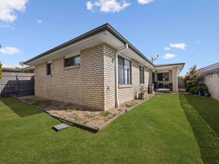 18 Stirling Circuit, Redbank Plains, QLD 4301
