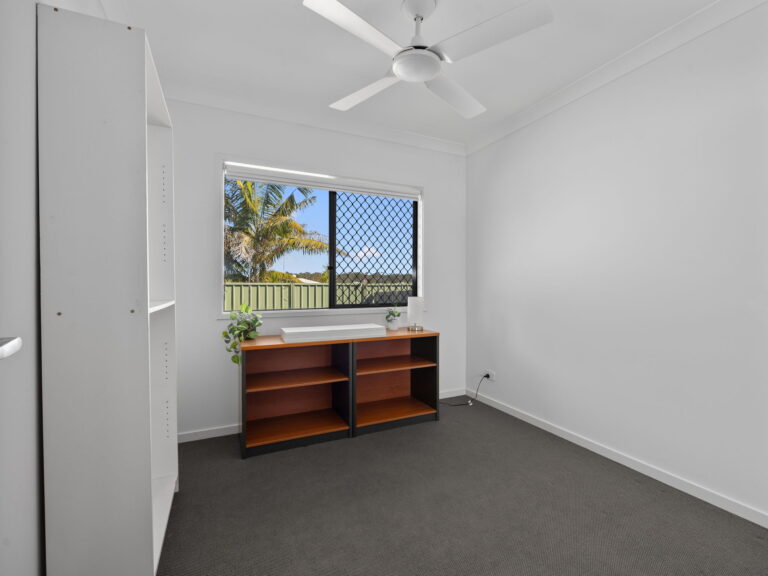 64 Niels Crescent, Park Ridge, QLD 4125