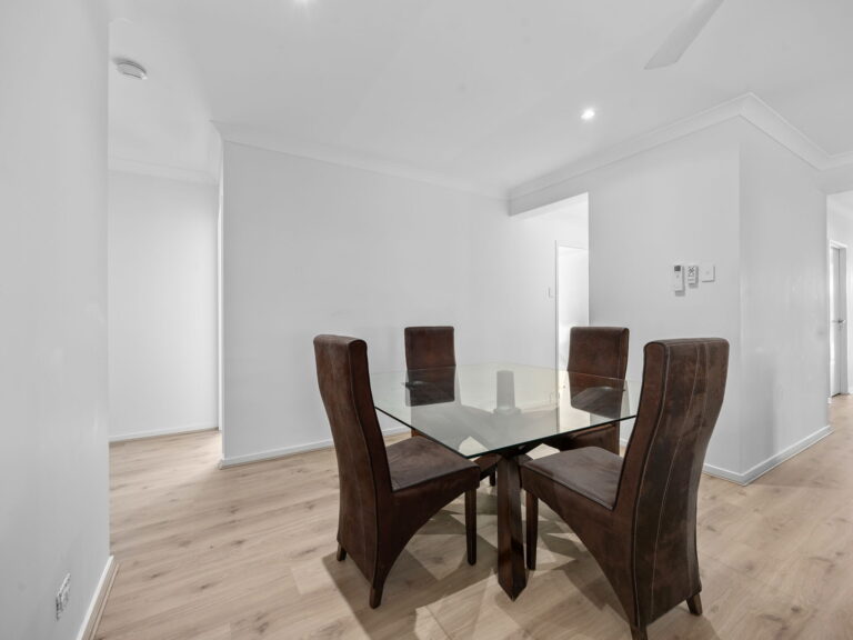 64 Niels Crescent, Park Ridge, QLD 4125