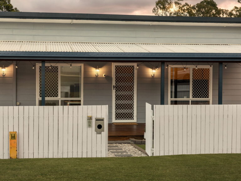 2 George Street, Blackstone, QLD 4304
