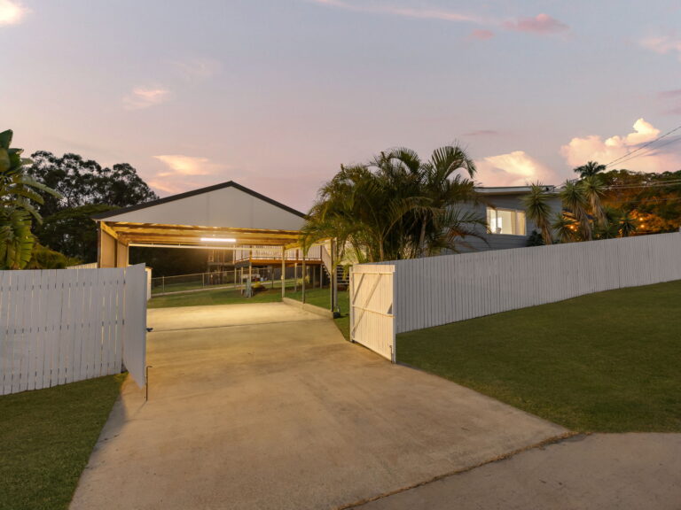 2 George Street, Blackstone, QLD 4304