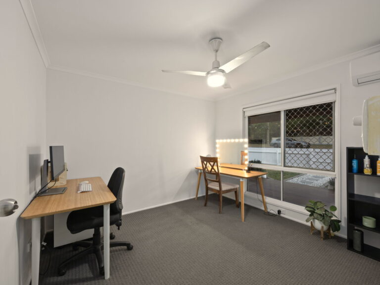 2 George Street, Blackstone, QLD 4304