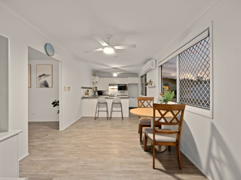 2 George Street, Blackstone, QLD 4304