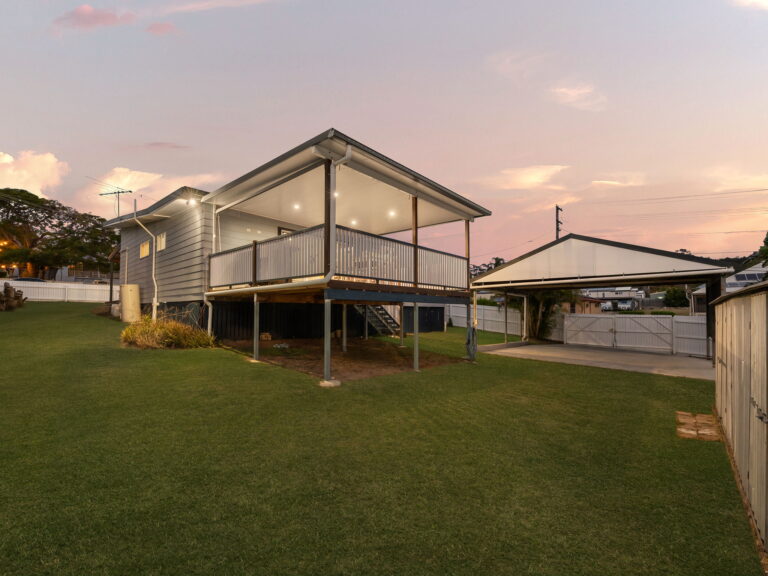 2 George Street, Blackstone, QLD 4304