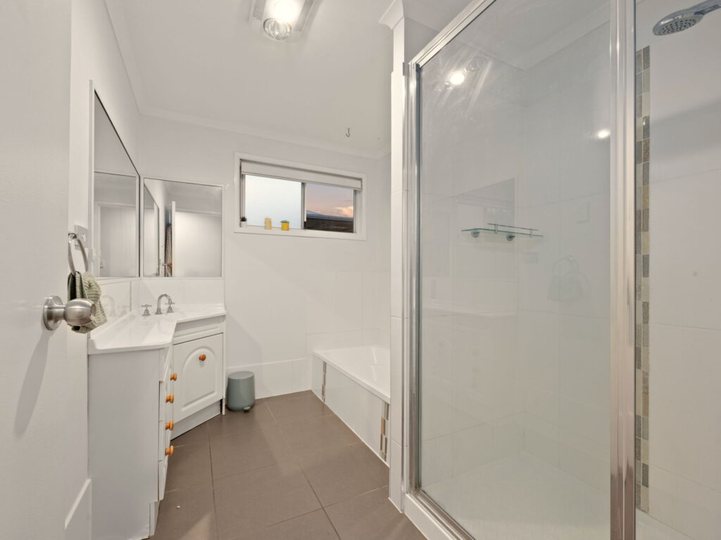 2 George Street, Blackstone, QLD 4304