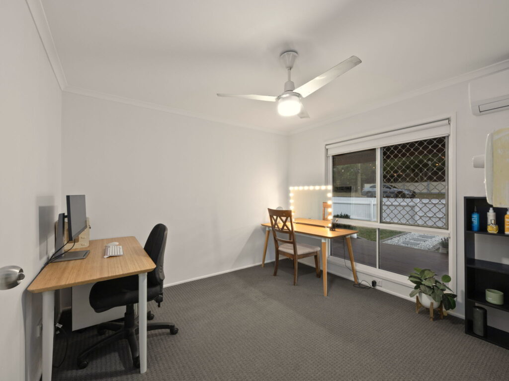 2 George Street, Blackstone, QLD 4304