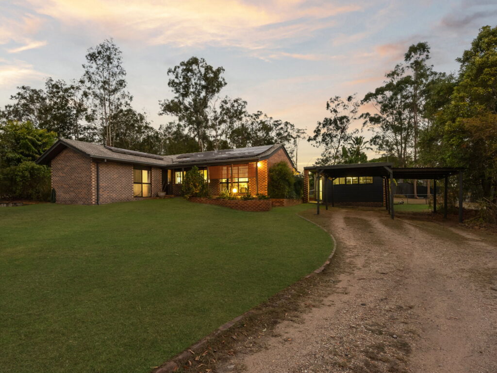 5 Perth Street, Karalee, QLD 4306