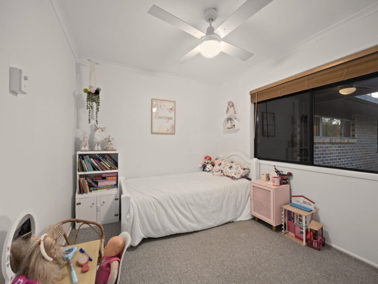 5 Perth Street, Karalee, QLD 4306