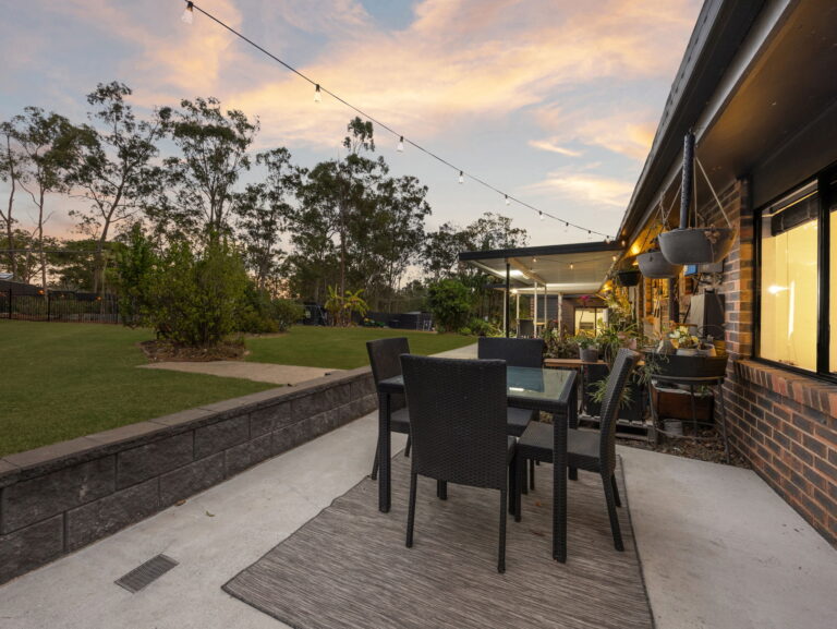 5 Perth Street, Karalee, QLD 4306