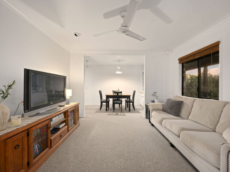 5 Perth Street, Karalee, QLD 4306