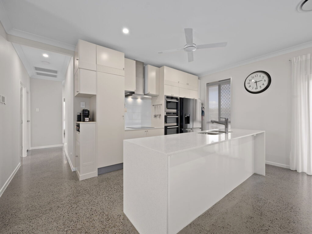 1 Woodward Place, Deebing Heights, QLD 4306