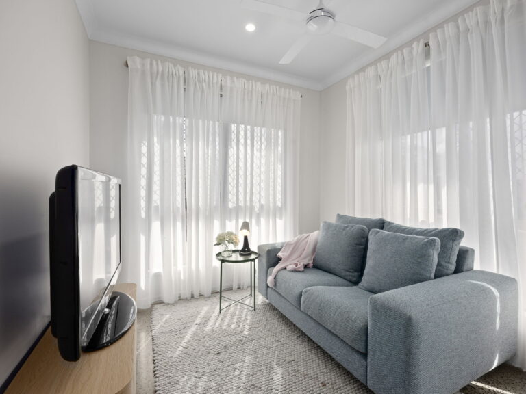 1 Woodward Place, Deebing Heights, QLD 4306