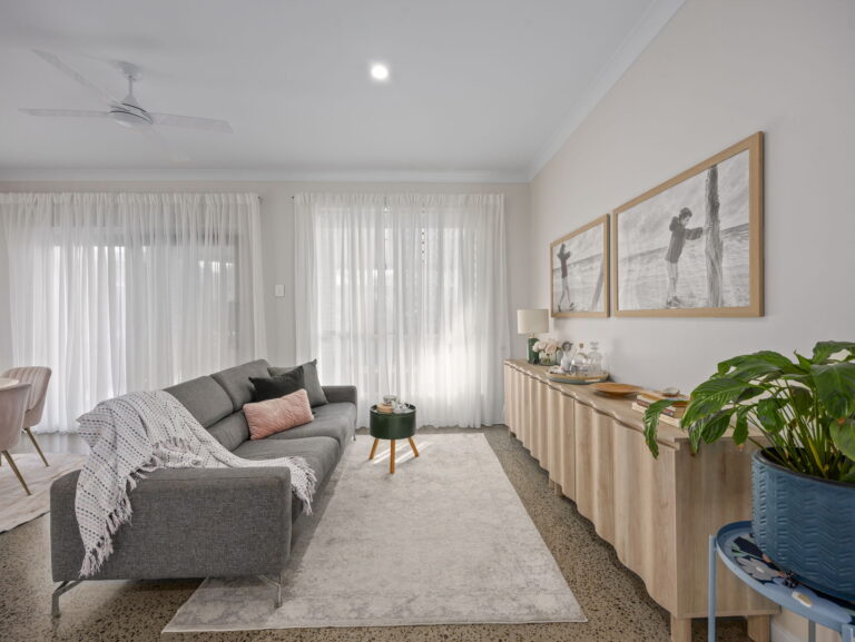 1 Woodward Place, Deebing Heights, QLD 4306