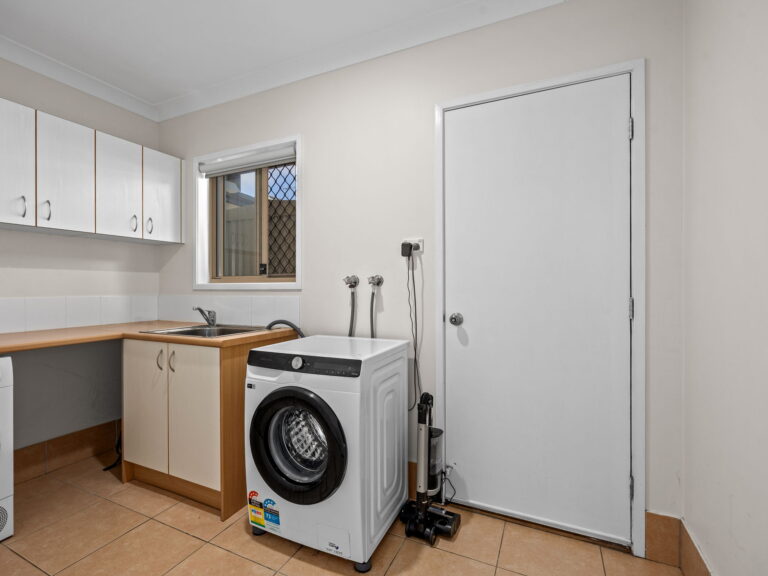 9 Darter Place, Springfield Lakes, QLD 4300