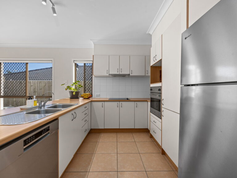 9 Darter Place, Springfield Lakes, QLD 4300