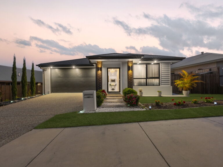 127 Anderson Drive, Greenbank, QLD 4124