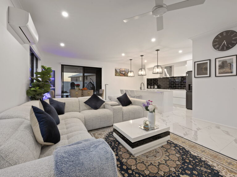 127 Anderson Drive, Greenbank, QLD 4124