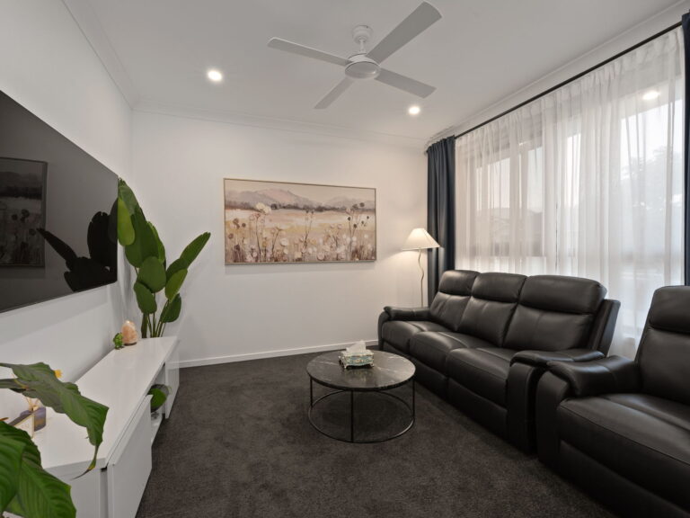 127 Anderson Drive, Greenbank, QLD 4124