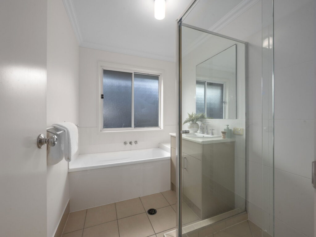 29 Dillon Avenue, Augustine Heights, QLD 4300
