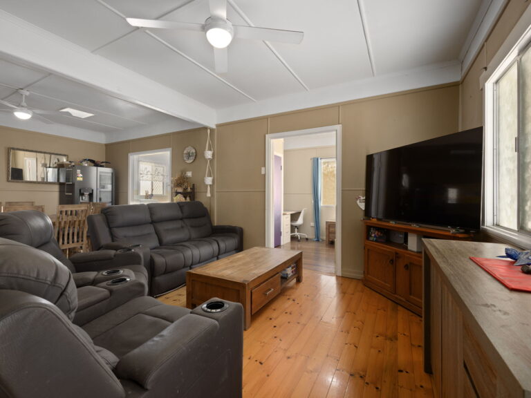 73 Chubb Street, One Mile, QLD 4305