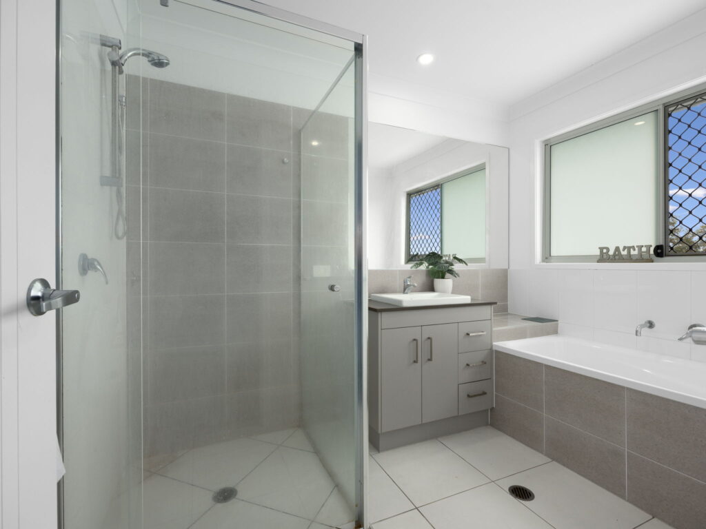 27 Raniga Drive, Bellbird Park, QLD 4300