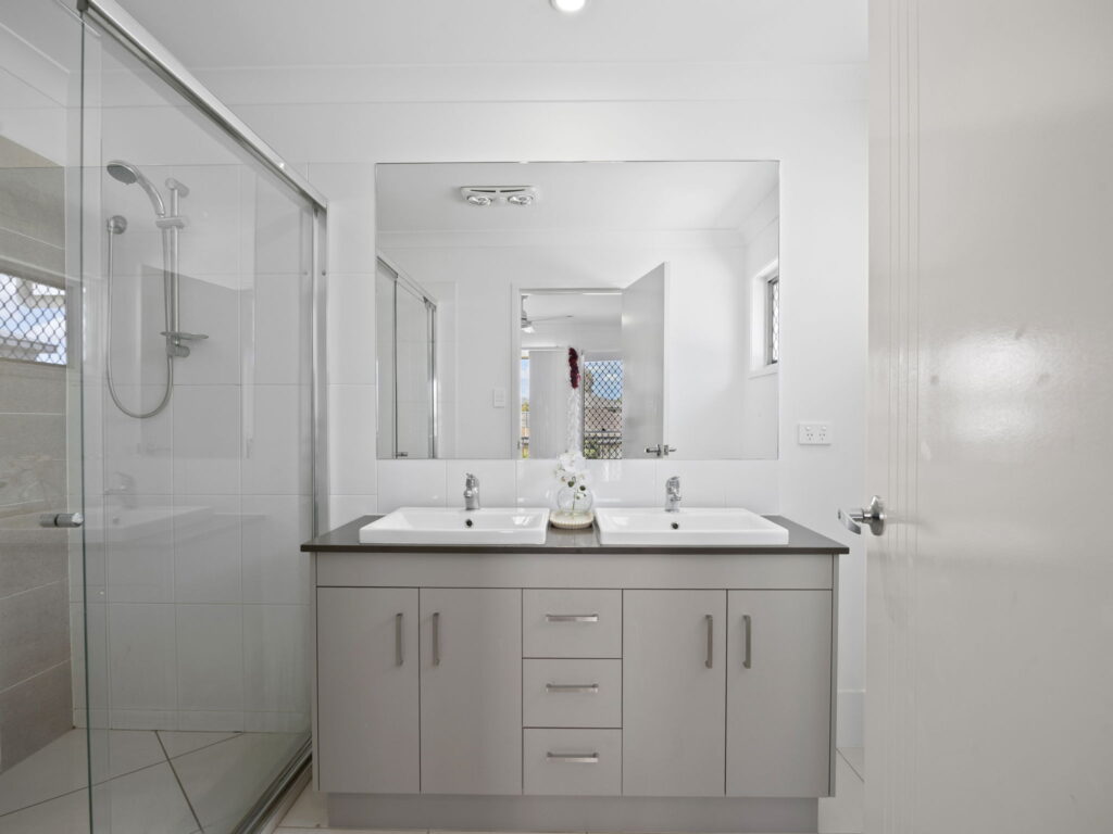27 Raniga Drive, Bellbird Park, QLD 4300