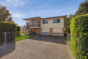 118 Cemetery Road, Raceview, QLD 4305