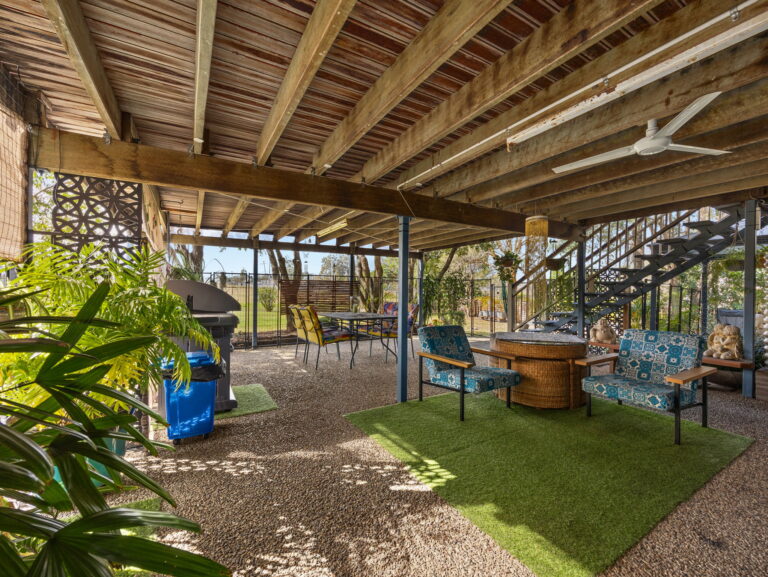 118 Cemetery Road, Raceview, QLD 4305