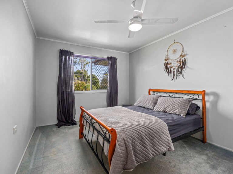 118 Cemetery Road, Raceview, QLD 4305