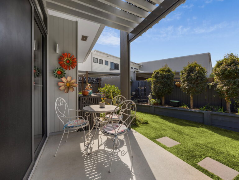 8 Tuckeroo Street, Ripley, QLD 4306