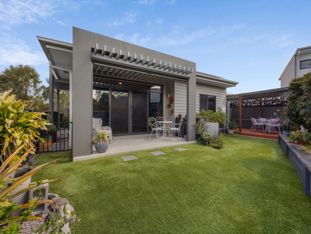 8 Tuckeroo Street, Ripley, QLD 4306