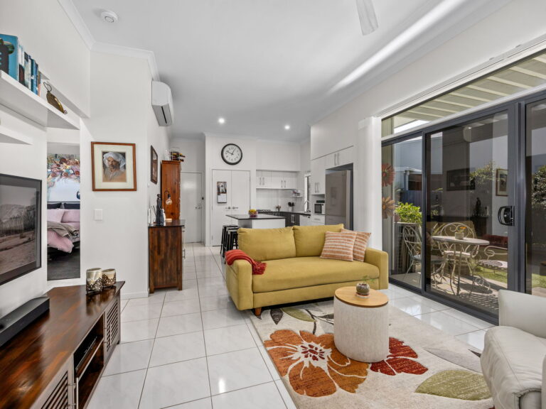 8 Tuckeroo Street, Ripley, QLD 4306