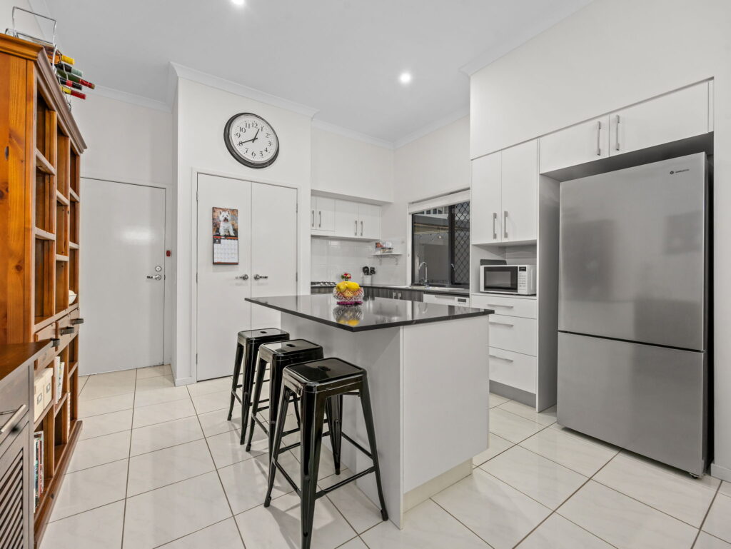 8 Tuckeroo Street, Ripley, QLD 4306