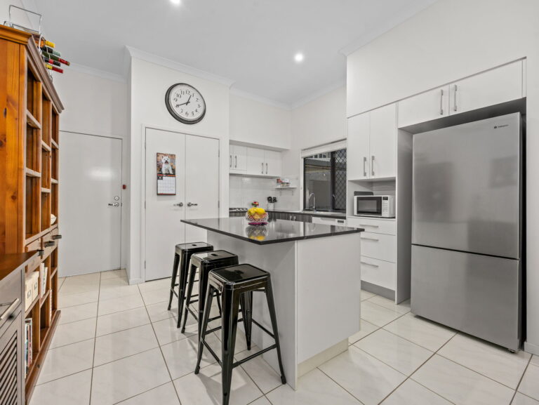 8 Tuckeroo Street, Ripley, QLD 4306