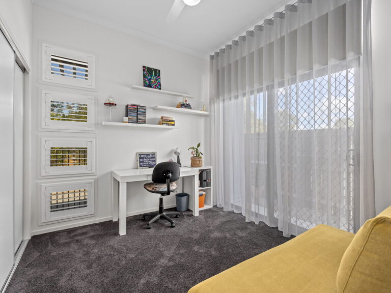 8 Tuckeroo Street, Ripley, QLD 4306