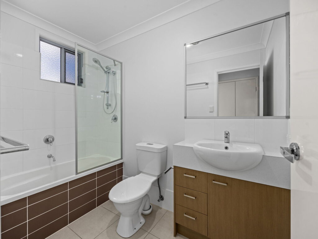 8/108 Cemetery Road, Raceview, QLD 4305