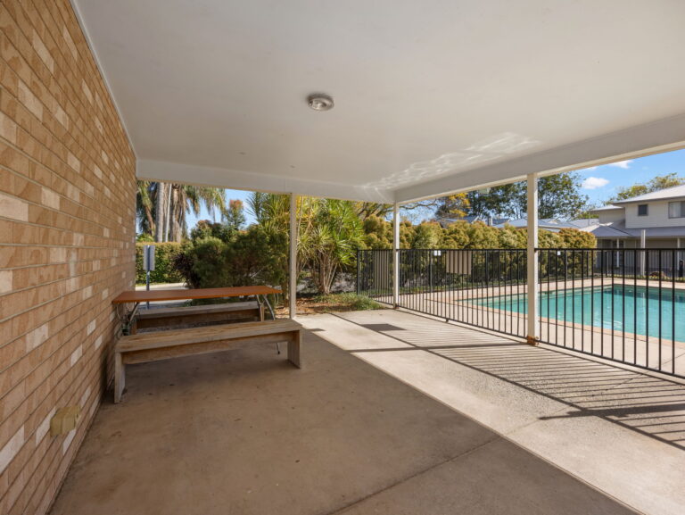 8/108 Cemetery Road, Raceview, QLD 4305