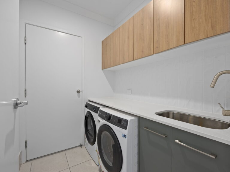 16 Bluff Street, Ripley, QLD 4306