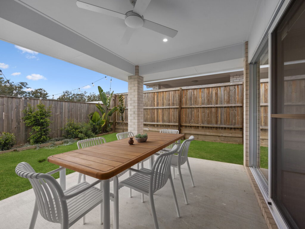 16 Bluff Street, Ripley, QLD 4306