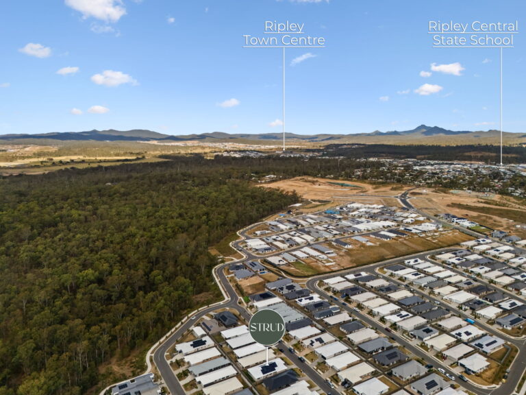 16 Bluff Street, Ripley, QLD 4306