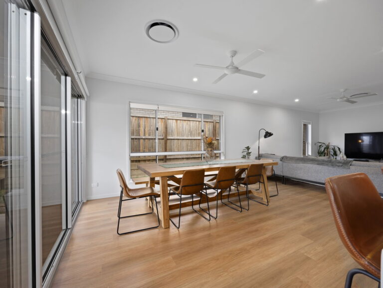 16 Bluff Street, Ripley, QLD 4306