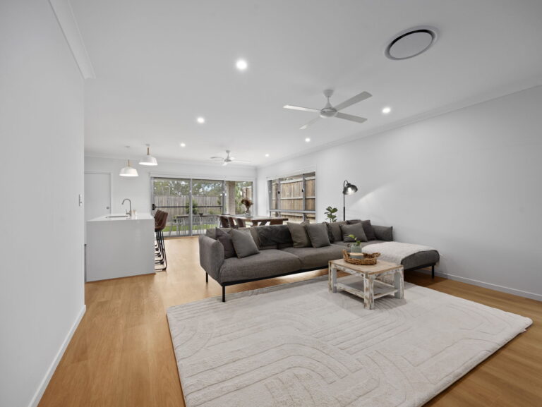 16 Bluff Street, Ripley, QLD 4306