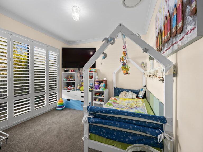 15 Serenity Street, South Ripley, QLD 4306