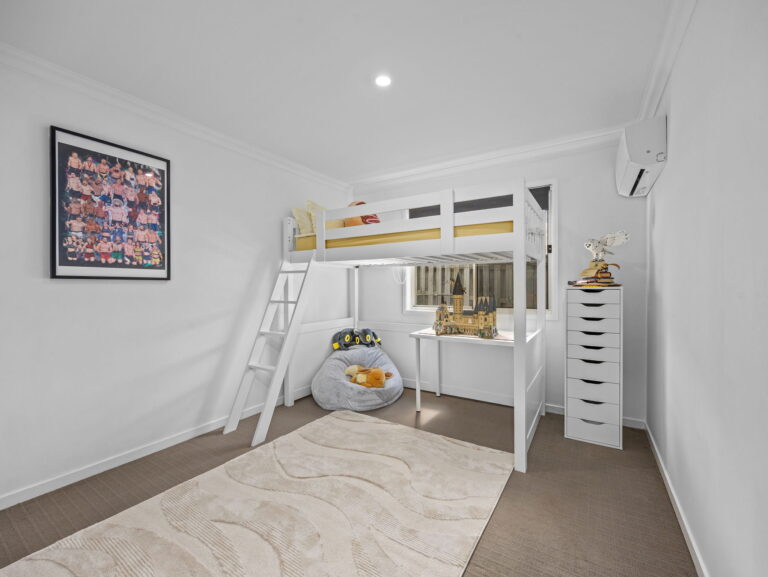 11 Gidran Close, Durack, QLD 4077