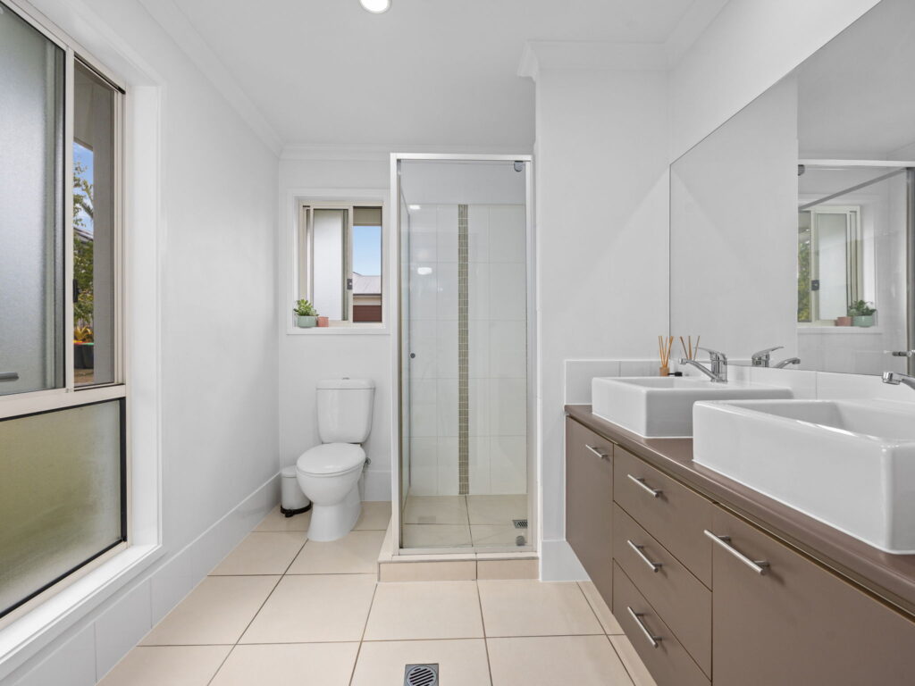11 Gidran Close, Durack, QLD 4077