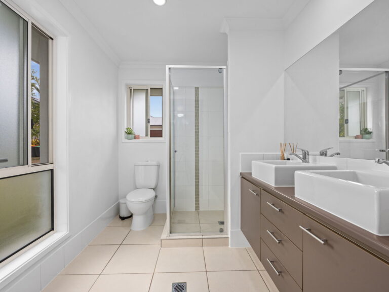11 Gidran Close, Durack, QLD 4077