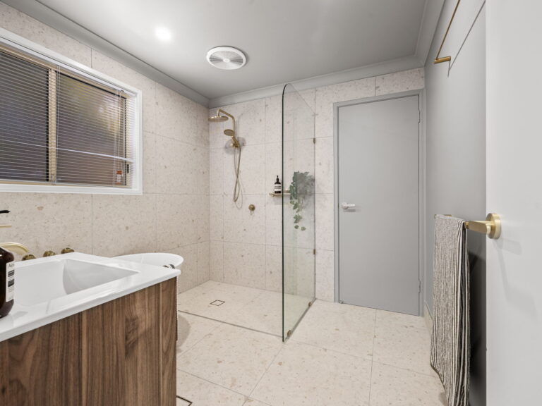 41 Flinders Crescent, Forest Lake, QLD 4078