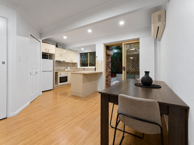 4/10 Gloriana Street, Morningside, QLD 4170