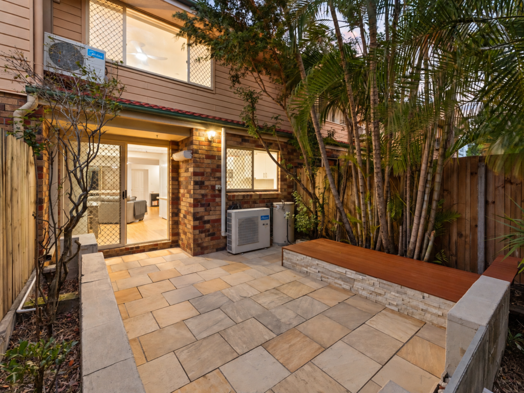 4/10 Gloriana Street, Morningside, QLD 4170